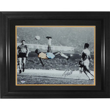 Pele Autographed Brazil Soccer (Bicycle Kick Spotlight) Deluxe Framed 16x20 Phot picture