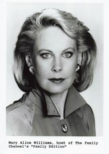 Mary Alice Williams host of Family Edition - VINTAGE Original 5x7 Press Photo picture