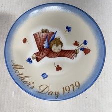 1979 Mothers Day Plate by Sister Berta Hummel Schmid Cherub's Gift Original Box  picture