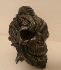 Diesel Punk Skull Steampunk Gears Metal-look Figurine Decor Human picture