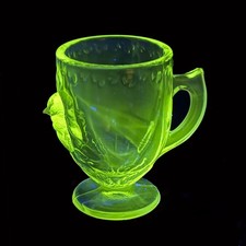 Figural Chicken Single Egg Cup Clear Glass with Handle ~ Rare UV Reactive picture