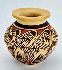 Very Fine Miriam Nampeyo HOPI Pottery Vase Sikyatki Revival Migration Pattern picture