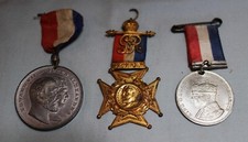 3 British Royal Coronation Medals (Ed.VII & Alexandra,Geo.V,Geo VI & Elizabeth) picture