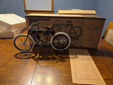 Harley-Davidson 1903-1904 Serial Number One 1:6 Die-Cast Model M10454 picture