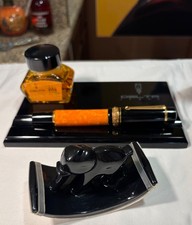Delta Dolcevita Original Mid-Size Fountain Pen (14KT Gold) - Corefit CEO Owned picture