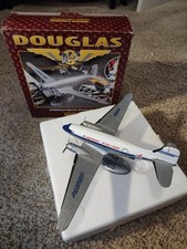 Ertl  Douglas DC-3 Piedmont Airlines Die- Cast  Collectible Scale 1:72 NEW picture