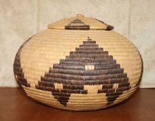 Authentic Zulu Lidded Basket – African Tribal Art – Handwoven Ilala Palm picture