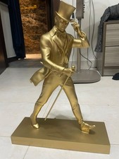 johnnie walker statue picture