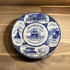 VINTAGE PLYMOUTH ROCK,MAYFLOWER,PLYMOUTH PLANTATION MASSACHUSETTS PLATE W/HANGER picture
