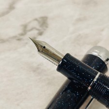 Sailor Shikiori Hisakata Hoshikuzu Navy Glitter Fine Fountain Pen Used picture