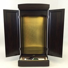  Butsudan–Japanese Buddhist Altar Cabinet picture