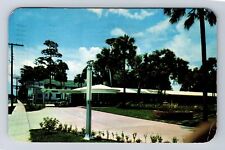 Daytona Beach FL- Florida, Sun N Sand Hotel Court, Vintage c1950 Postcard picture
