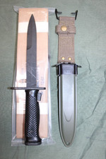 US Military Issue Vietnam Era  M6 IMPERIAL Knife Bayonet with new M8A1 Scabbard picture