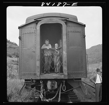 Photo:Clay NY 1942 Agricultural Workers Special Train Boys in Rail Car picture