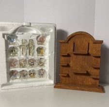 Avon Perpetual Bear Calendar Monthly Table Top Resin Vintage  NEW read. picture