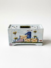 Vintage Williamsburg Restoration Chinoiserie Delft Flower Brick Frog Vase picture