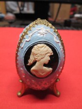 EARLY VINTAGE VICTORIAN 3