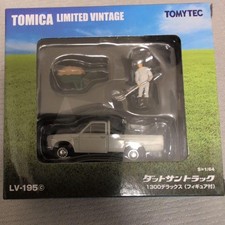 TOMYTEC TOMICA LIMITED VINTAGE DATSUN TRUCK 1300 DELUXE FIGURE INCLUDED Age 15+ picture