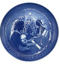 Bing & Grondahl 1971 Christmas At Home Porcelain Collector Plate 7.25
