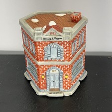 American Landmarks Heilig & Meyers Home Furnishings Miniature Building 1994 picture