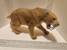 Saber Toothed Tiger, Jumbo AAA, Rare Animal Figure picture