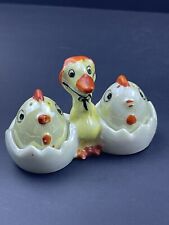 Vintage Unbranded Lusterware Mother Hen and Chubby Chicks salt and pepper shaker picture