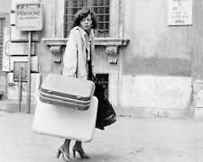 Diana Ross carries her luggage in street 1975 Mahogany 5x7 photo picture