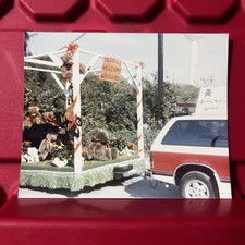 Dick Goodards Woollybear Festival Parade 4 3/8 x 3 1/2 Photograph D Vintage 1982 picture