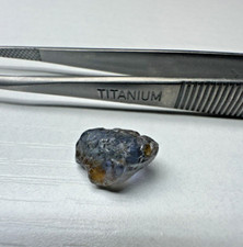 Sapphire Navy Blue clean faceting rough Tanzania 5.42 carats picture