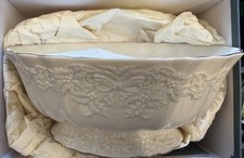 VINTAGE PORCELAIN HOLIDAY HOSTESS COLLECTION LENOX OVAL BOWL. picture
