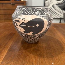 Vintage Tina Garcia - Fine Line Acoma Pot - Bears And Flower Design, NM picture