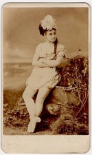 BALLET DANCER IN SHORT COSTUME & PLUMED HAT: NAPOLEON SARONY : RISQUE : RARE CDV picture