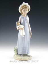 Lladro Figurine BELINDA WITH HER DOLL 11-1/4