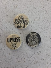 3 Vintage Pins Punk, Dead Kennedys, Uprise picture