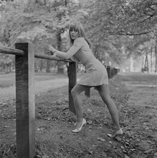 British actress Sarah Atkinson UK 16th October 1968 Historic Old Photo picture