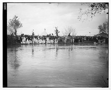 Photo:Jericho Jordan 1900s Ceremony of the Epiphany Crowd River Baptism picture
