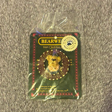 Boyds Bears Molly E. Bearriweather Gold Metal Pin 02002-11 2000 Bear picture
