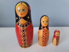 VTG USSR Russian Nesting Dolls Matryoshka 3-Piece Set w Sticker 4.5