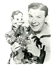 Buffalo Bob Smith Howdy Doody Unsigned Vintage Celebrity 8x10 B&W Photo  picture