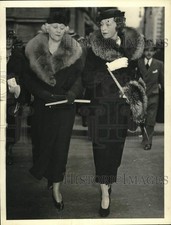 1935 Press Photo Mrs. Cornelius Vanderbilt & Mrs. Henry G. Davis, 3rd picture
