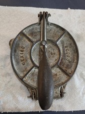 Non Branded, Hecho En Mexico, Cast Iron Tortilla Press, Excelent Condition picture