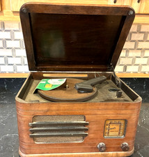 Vintage Truetone 5 Tube Elect. AM Radio Phonograph Wood Cabinet Rare Model picture