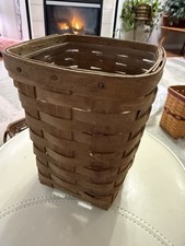 Vintage 1984 Signed LONGABERGER  basket.  Plastic Liner picture