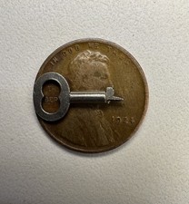 🌿 🗝️ Tiny Vintage Antique  Skeleton Key Miniature, Jewelry Box, Diary lock  picture