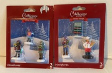 Cobblestone Corners Christmas Village Miniature 6 pcs Figures and Sign picture
