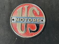 Vintage US Motors Round Metal Emblem Plaque 121627 picture