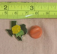 Vintage Texas State Outline Map Shape Yellow Rose Travel Souvenir Hat Lapel Pin picture