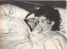 BRITISH ACTORS ALBERT FINNEY & JOYCE REDMAN 