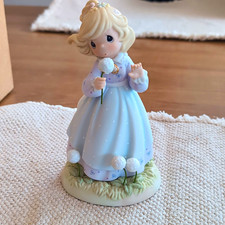 Precious Moments Nearer To The Heart Of God Porcelain Girl Figurine 2001 picture