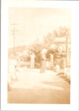 Photograph 1940s-50s Cherokee Reservation Qualla NC Swain Co Roadside Car Group picture